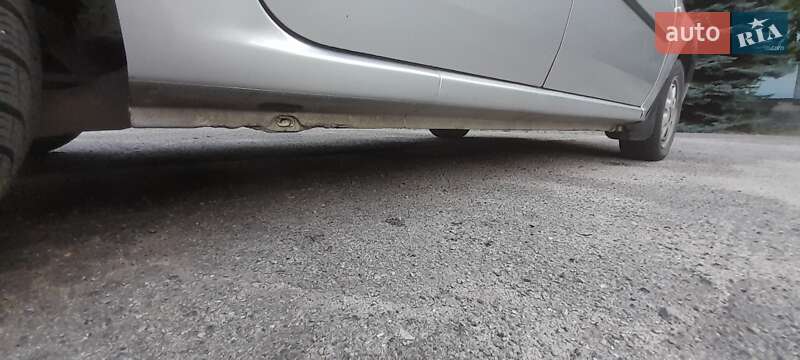 Седан Dacia Logan 2007 в Запоріжжі