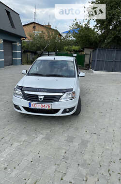 Седан Dacia Logan 2009 в Ізяславі