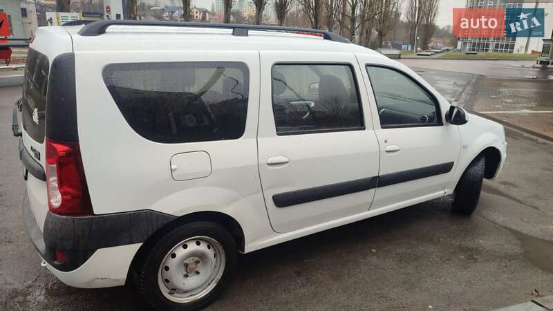 Седан Dacia Logan 2008 в Ровно