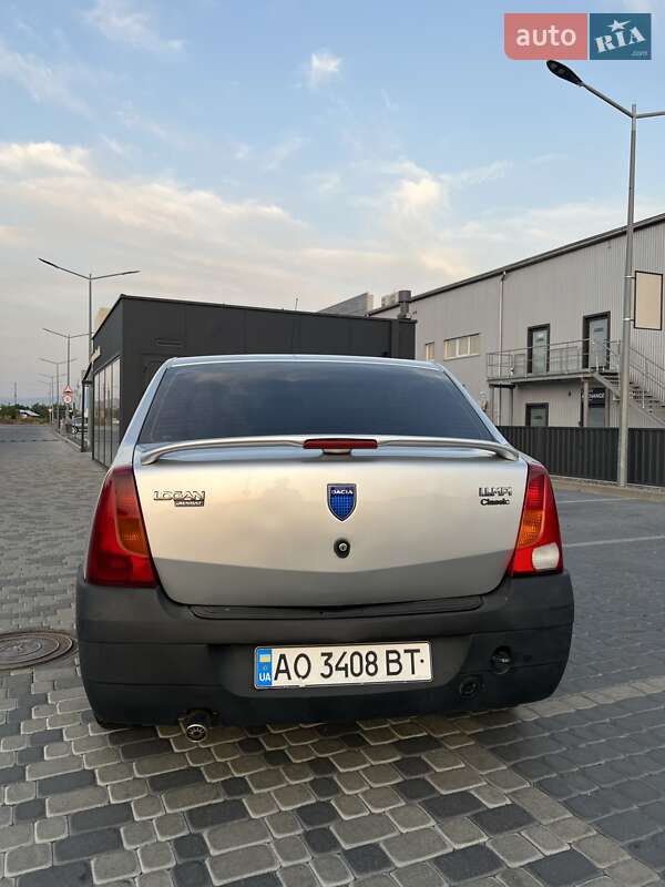 Седан Dacia Logan 2008 в Мукачевому