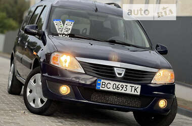 Седан Dacia Logan 2012 в Самборе