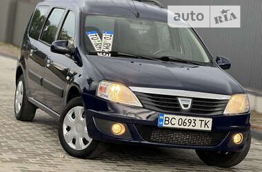 Седан Dacia Logan 2012 в Самборе