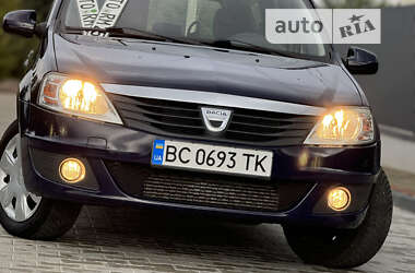 Седан Dacia Logan 2012 в Самборе