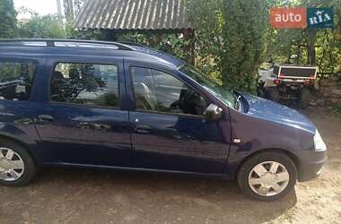 Седан Dacia Logan 2009 в Сторожинце