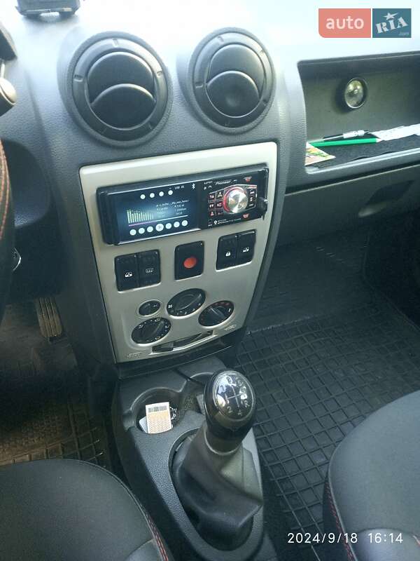 Универсал Dacia Logan 2008 в Ужгороде