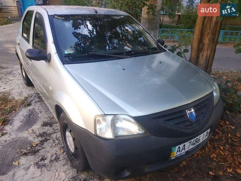 Седан Dacia Logan 2006 в Києві