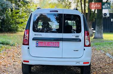 Седан Dacia Logan 2009 в 