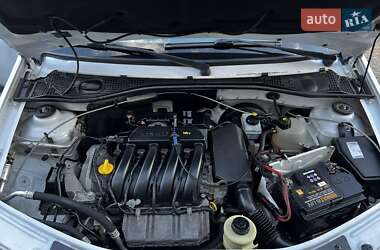 Седан Dacia Logan 2009 в 