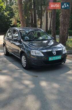 Седан Dacia Logan 2011 в Ровно