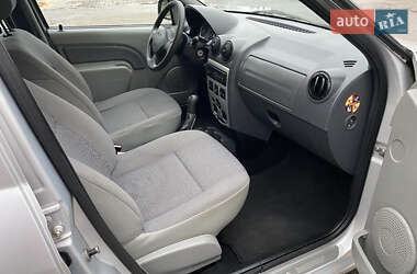 Седан Dacia Logan 2008 в 