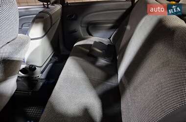 Седан Dacia Logan 2006 в 