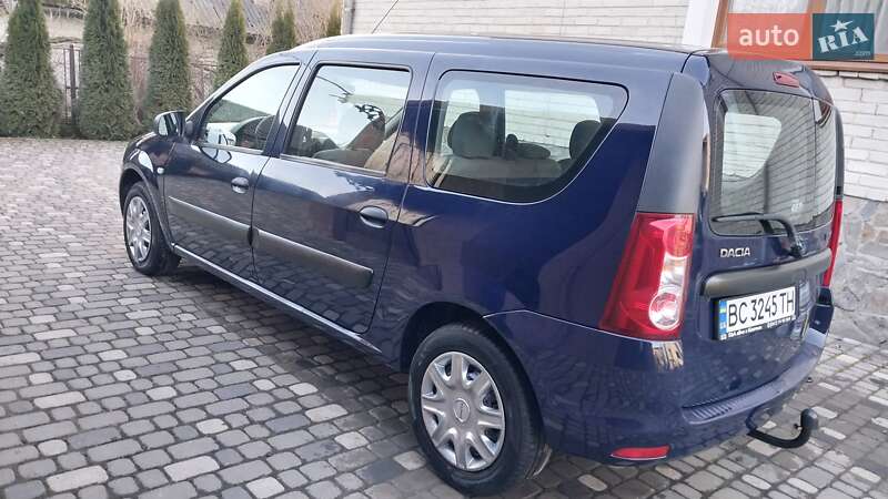 Седан Dacia Logan 2011 в Ходореві