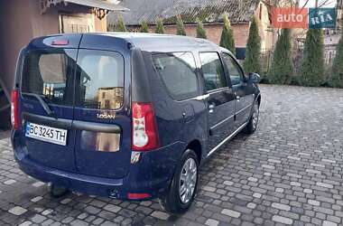 Седан Dacia Logan 2011 в 