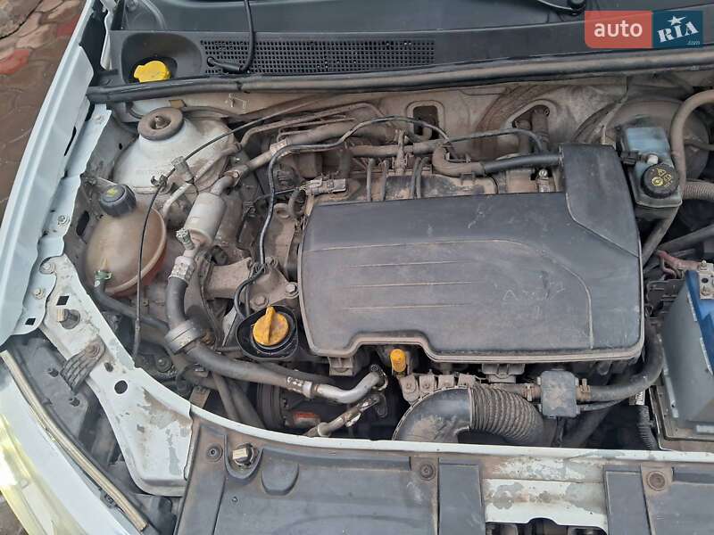 Седан Dacia Logan 2017 в Кривом Роге фото 17 Седан Dacia Logan 2017 в Кривом Роге