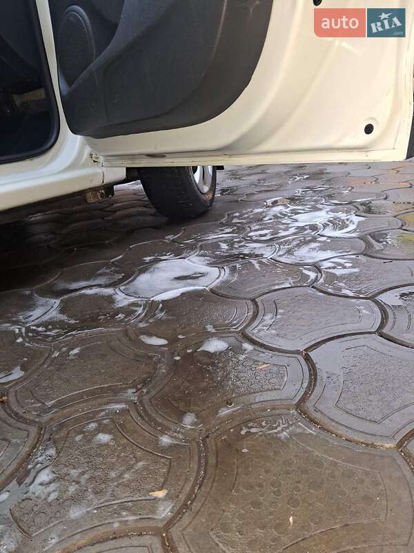 Седан Dacia Logan 2017 в Кривом Роге фото 26 Седан Dacia Logan 2017 в Кривом Роге