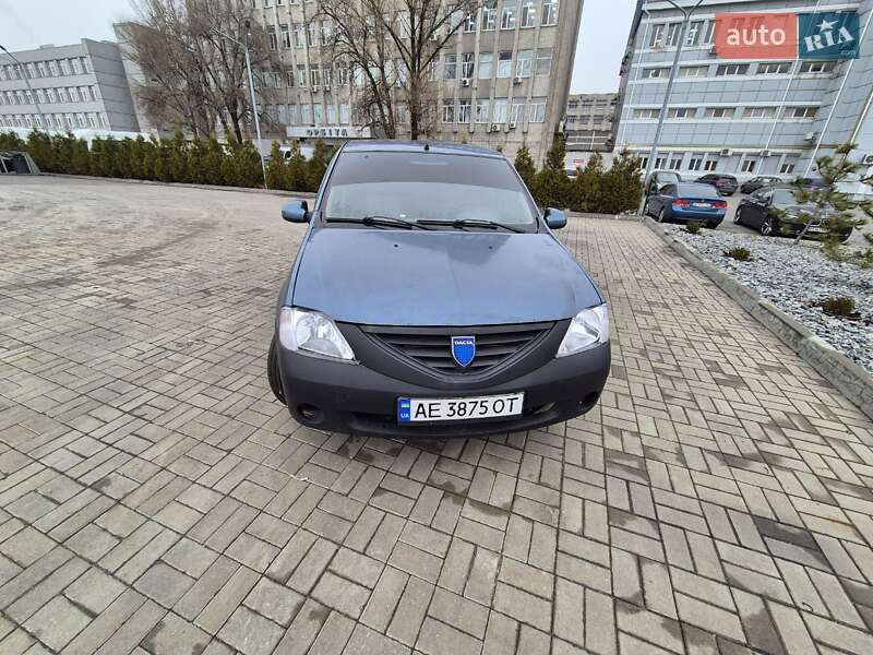 Седан Dacia Logan 2007 в  фото Седан Dacia Logan 2007 в