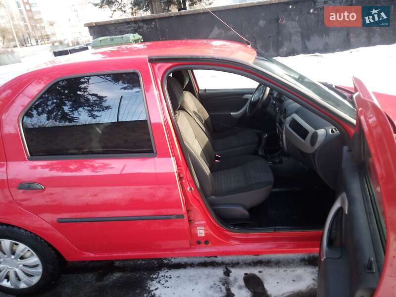 Седан Dacia Logan 2008 в Львові