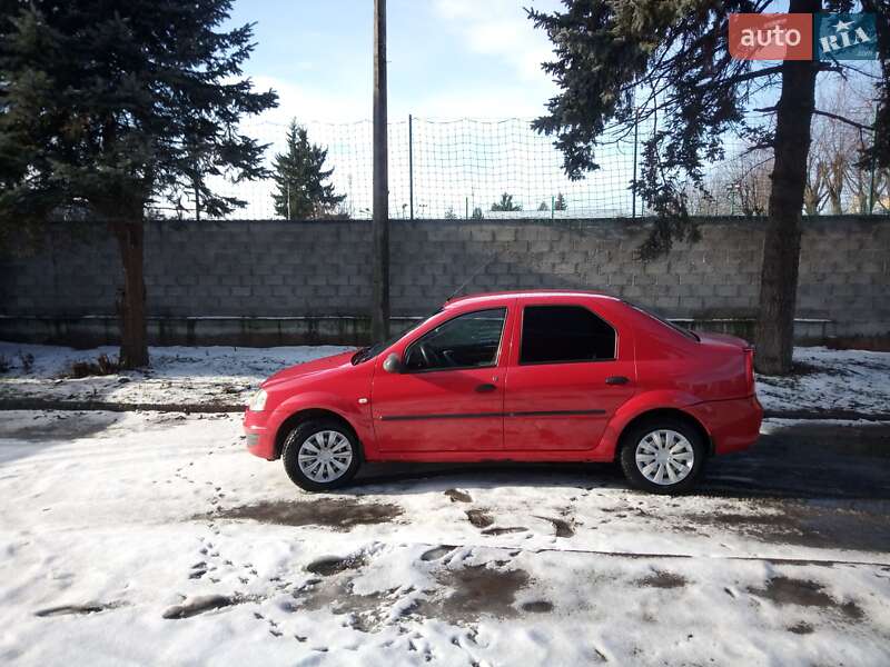Седан Dacia Logan 2008 в Львові