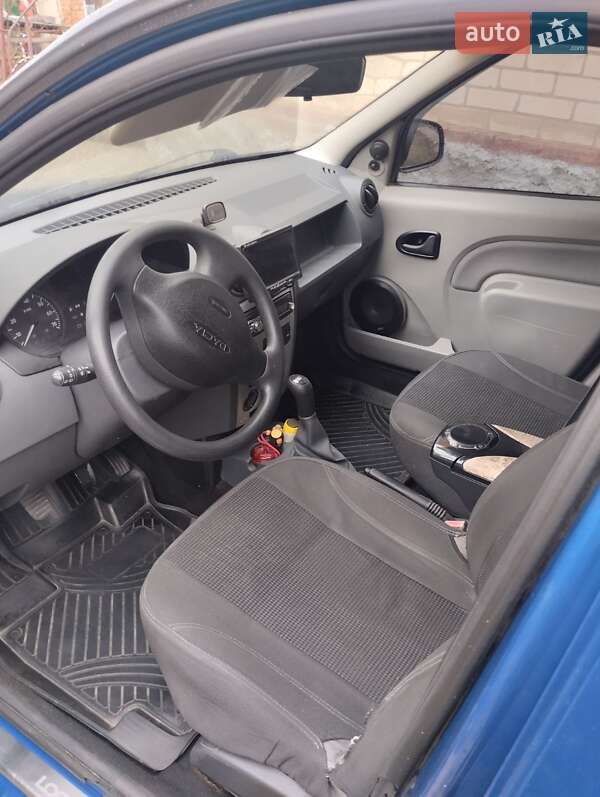 Седан Dacia Logan 2011 в Дмитровке