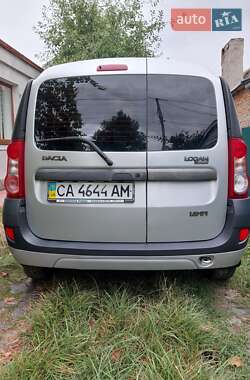 Седан Dacia Logan 2007 в Лисянці