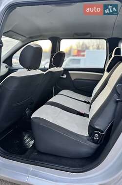 Седан Dacia Logan 2010 в 