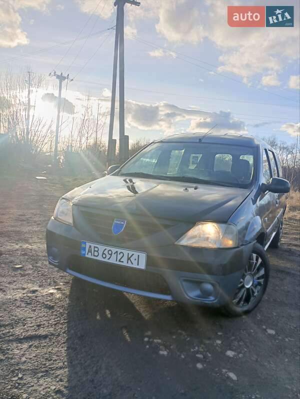 Седан Dacia Logan 2008 в 