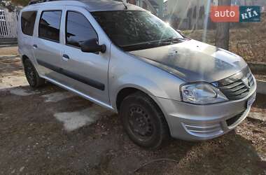 Седан Dacia Logan 2010 в Черновцах