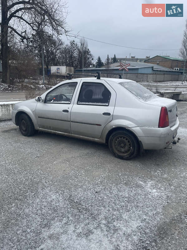 Седан Dacia Logan 2006 в Києві