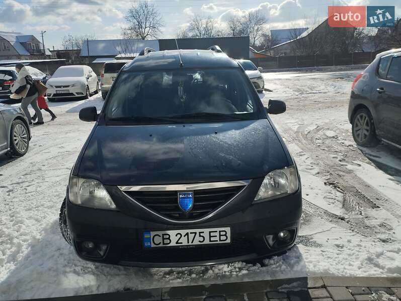 Седан Dacia Logan 2008 в Чернігові