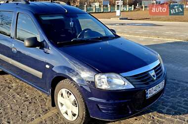 Седан Dacia Logan 2012 в Мукачево