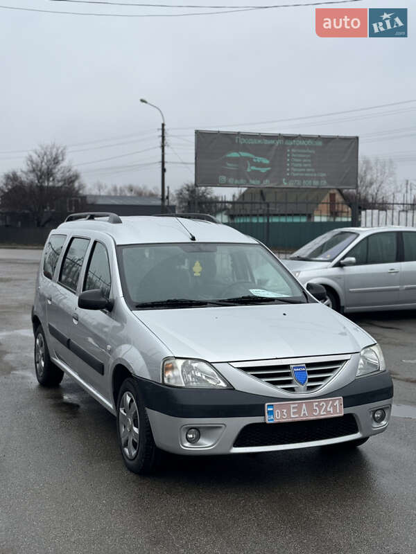 Седан Dacia Logan 2007 в Чернігові