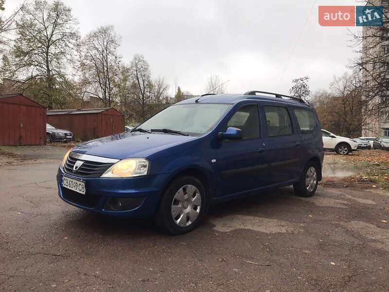 Седан Dacia Logan 2009 в Чернигове