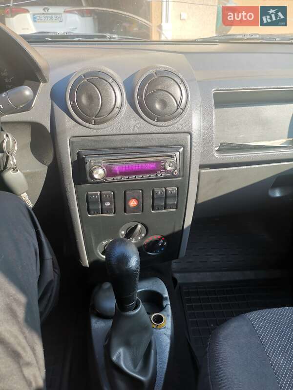 Седан Dacia Logan 2007 в Черновцах фото 8 Седан Dacia Logan 2007 в Черновцах