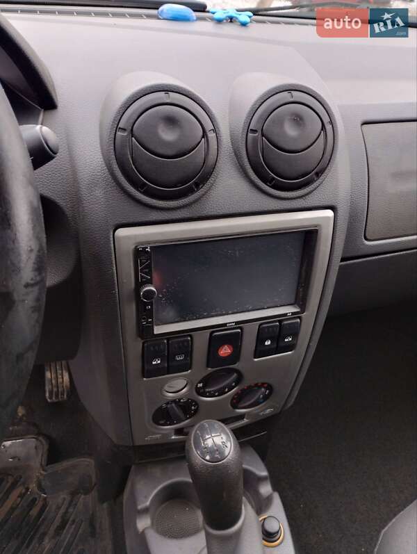 Седан Dacia Logan 2007 в Збараже