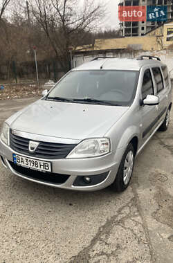 Седан Dacia Logan 2009 в Києві