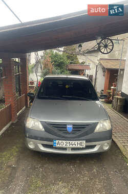 Седан Dacia Logan 2006 в Кольчине