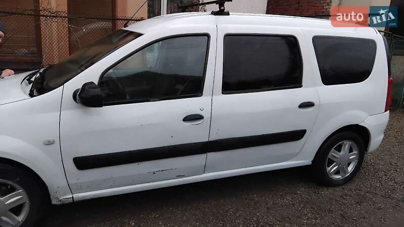 Седан Dacia Logan 2010 в Ивано-Франковске