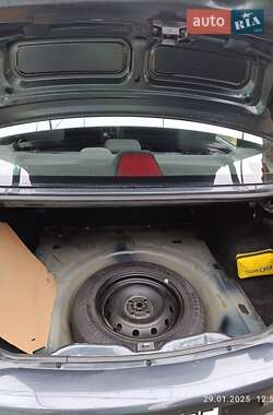 Седан Dacia Logan 2011 в 