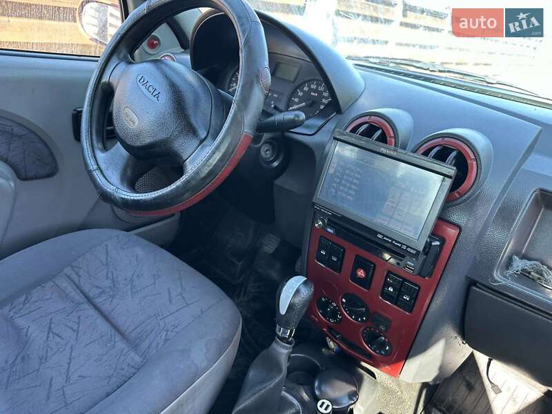 Седан Dacia Logan 2006 в Жовкві