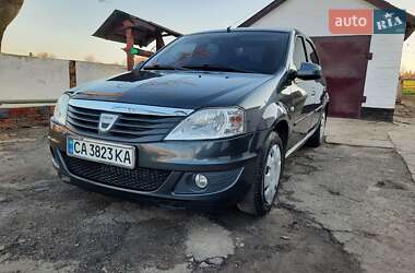 Седан Dacia Logan 2010 в Умани