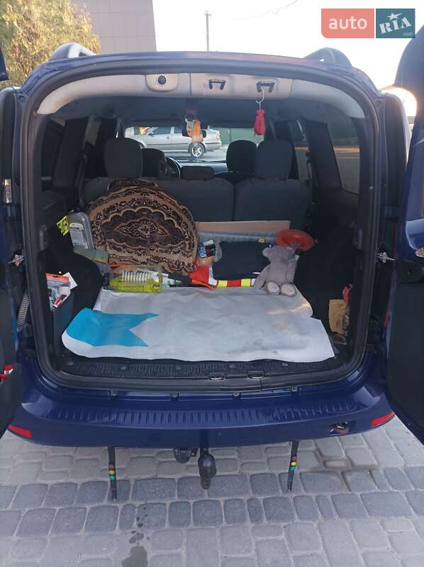 Седан Dacia Logan 2009 в Чорткові