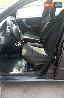 Седан Dacia Logan 2008 в 