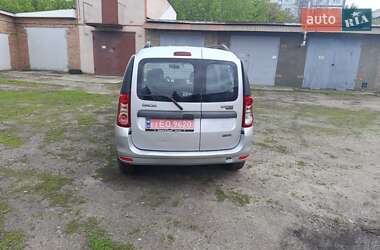 Седан Dacia Logan 2009 в 