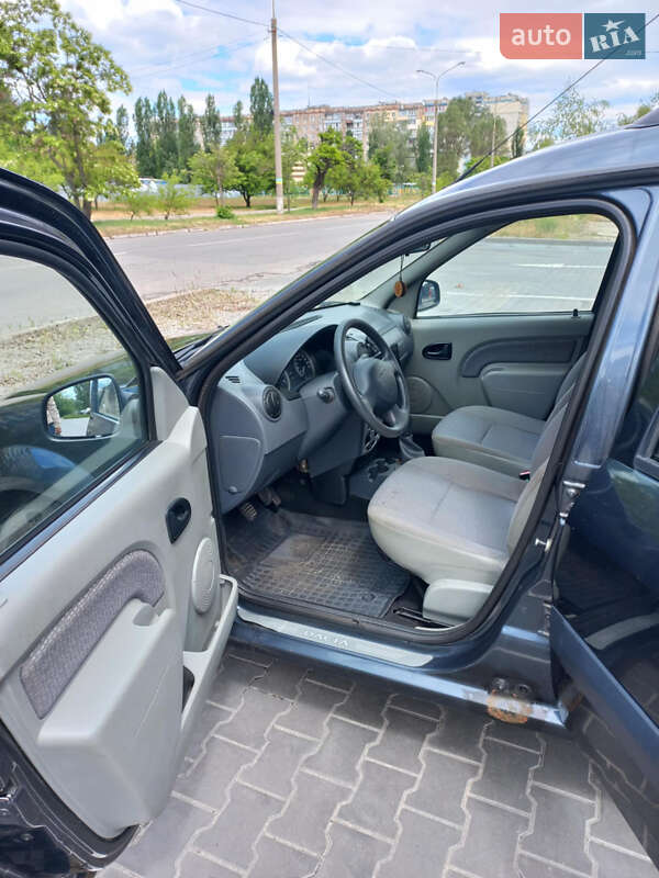 Седан Dacia Logan 2008 в Каменском