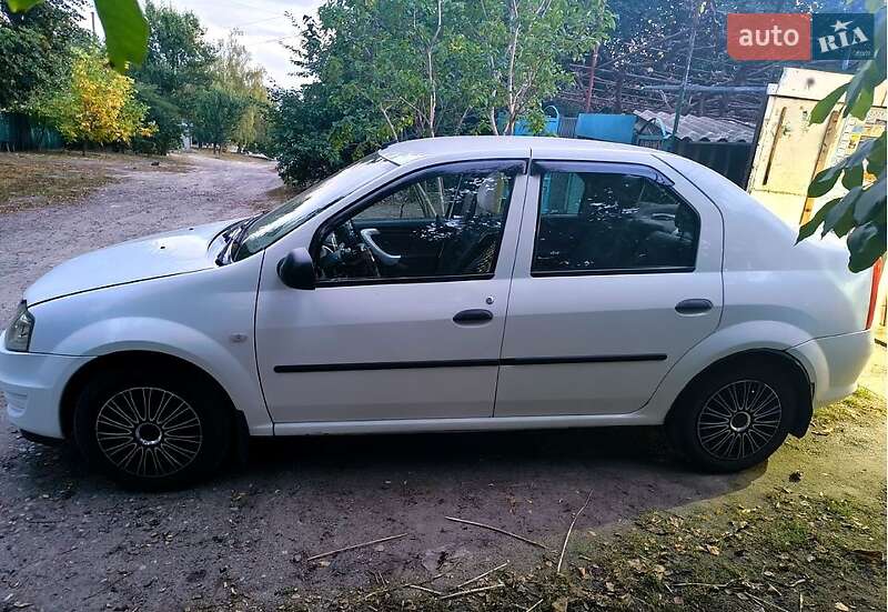 Dacia Logan 2012 Dacia Logan 2012