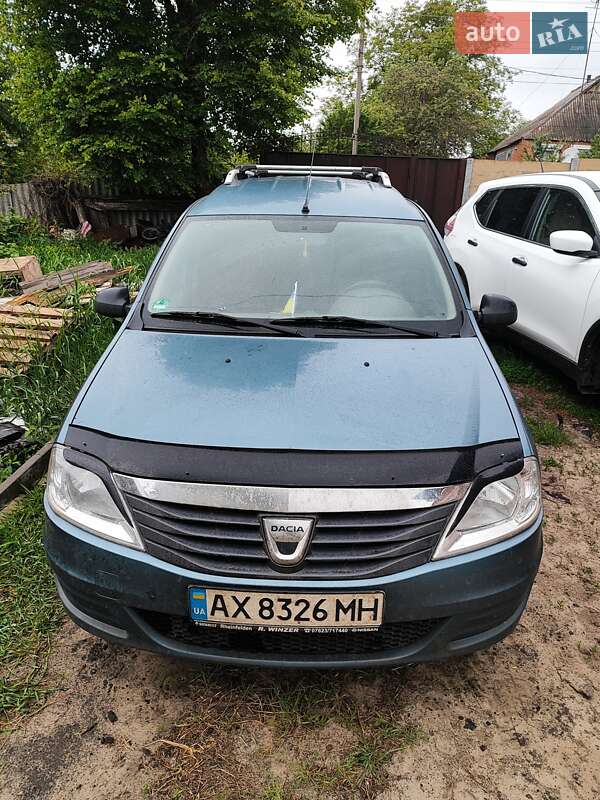 Седан Dacia Logan 2011 в 