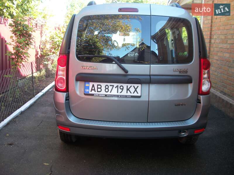 Седан Dacia Logan 2009 в Виннице