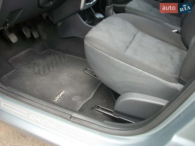 Седан Dacia Logan 2009 в Виннице