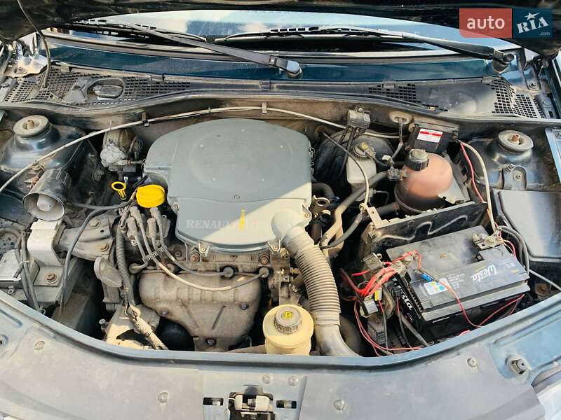 Седан Dacia Logan 2005 в Чернігові