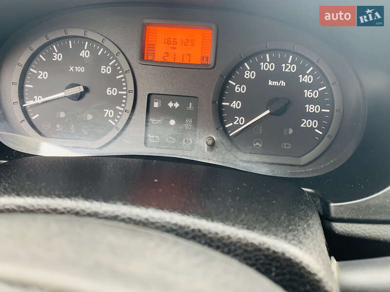Седан Dacia Logan 2005 в Чернігові